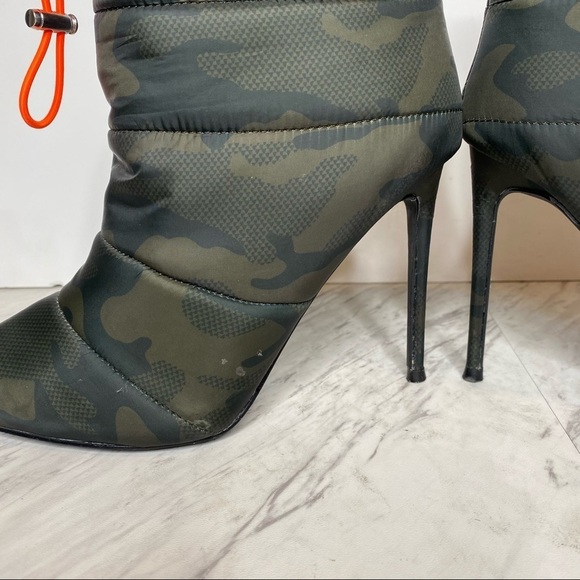 Steve Madden Cloak Camo Puffer Bootie - Picture 8 of 13